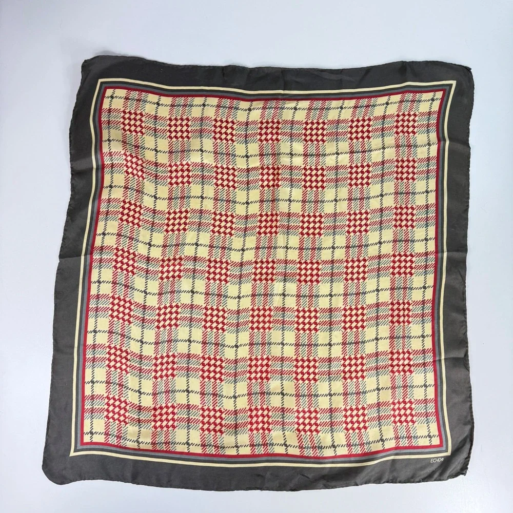 Echo Womens Scarf Beige Red‎ Plaid Hand Roll Vintage Classic Preppy Chic